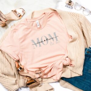 „MOM“ EST. Design mit Stern | personalisiert