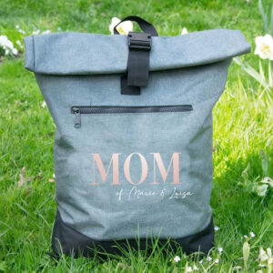 Rolltop Rucksack „MOM of“ in fünf verschiedenen Farben | personalisiert